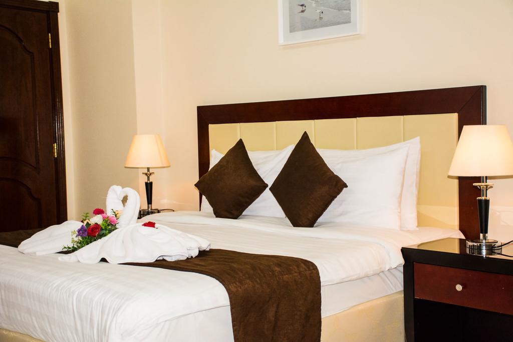 President Suites Apartments Манама Екстер'єр фото