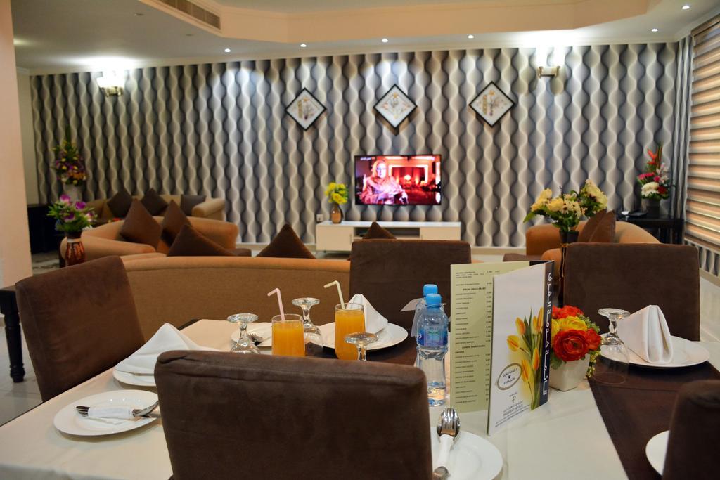 President Suites Apartments Манама Екстер'єр фото