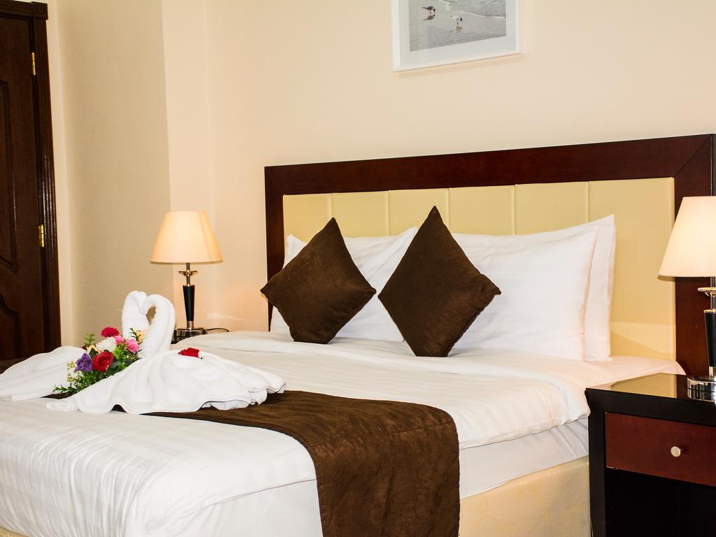 President Suites Apartments Манама Екстер'єр фото