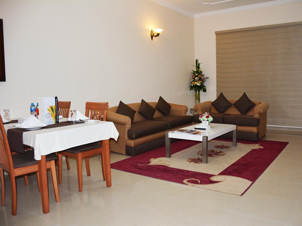 President Suites Apartments Манама Екстер'єр фото