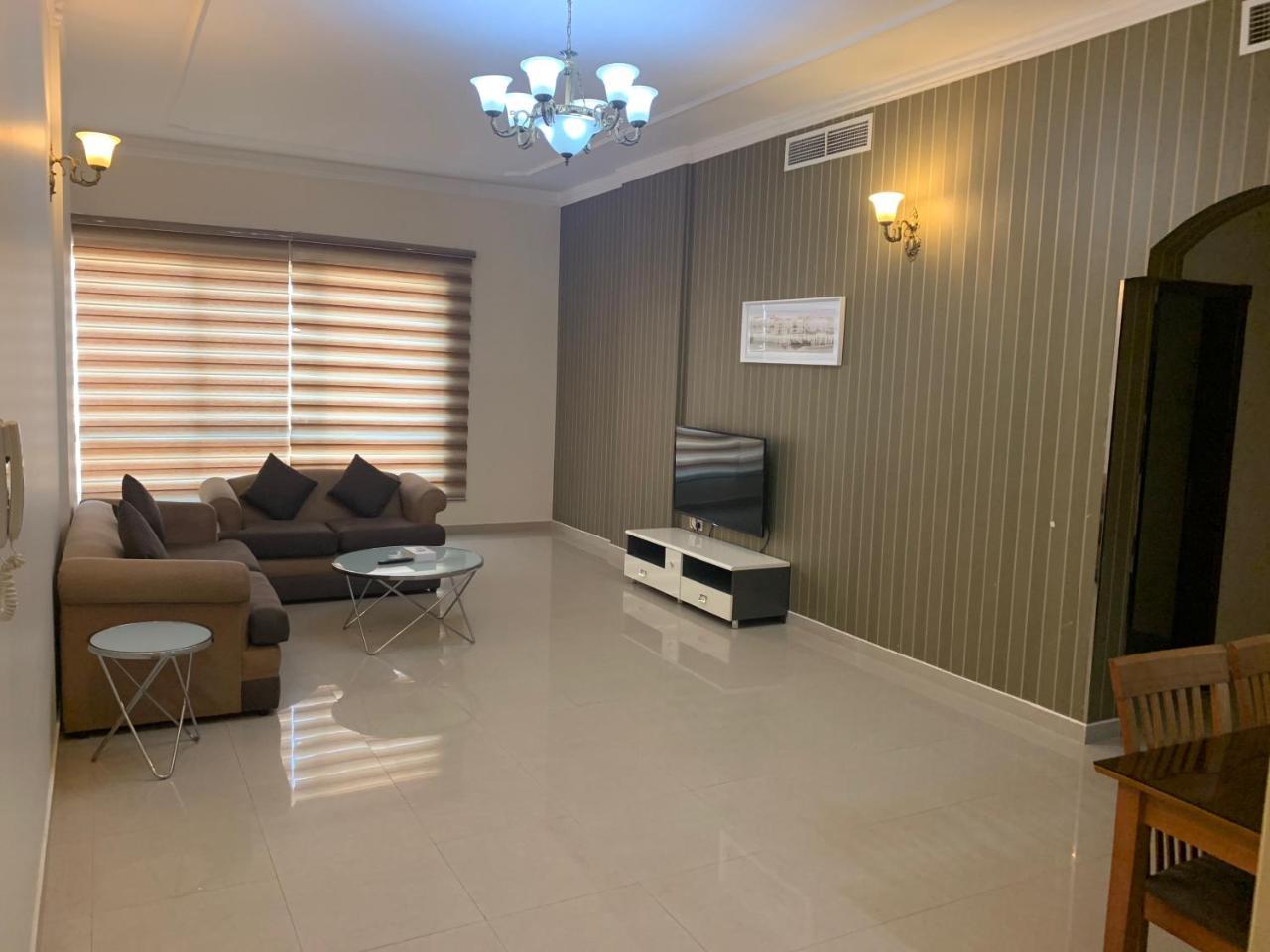 President Suites Apartments Манама Екстер'єр фото
